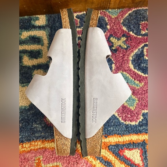 BIRKENSTOCK ARIZONA BIG BUCKLE SIZE 40 (9). Barely worn, excellent condition. - Picture 3 of 5